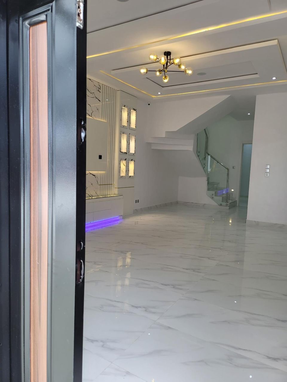 3bedrooms duplex photo 2